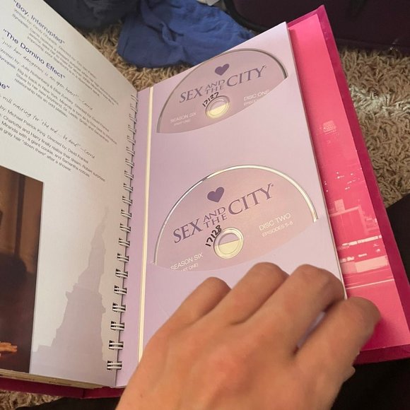 Sex and the City Complete Series - Picture 10 of 12